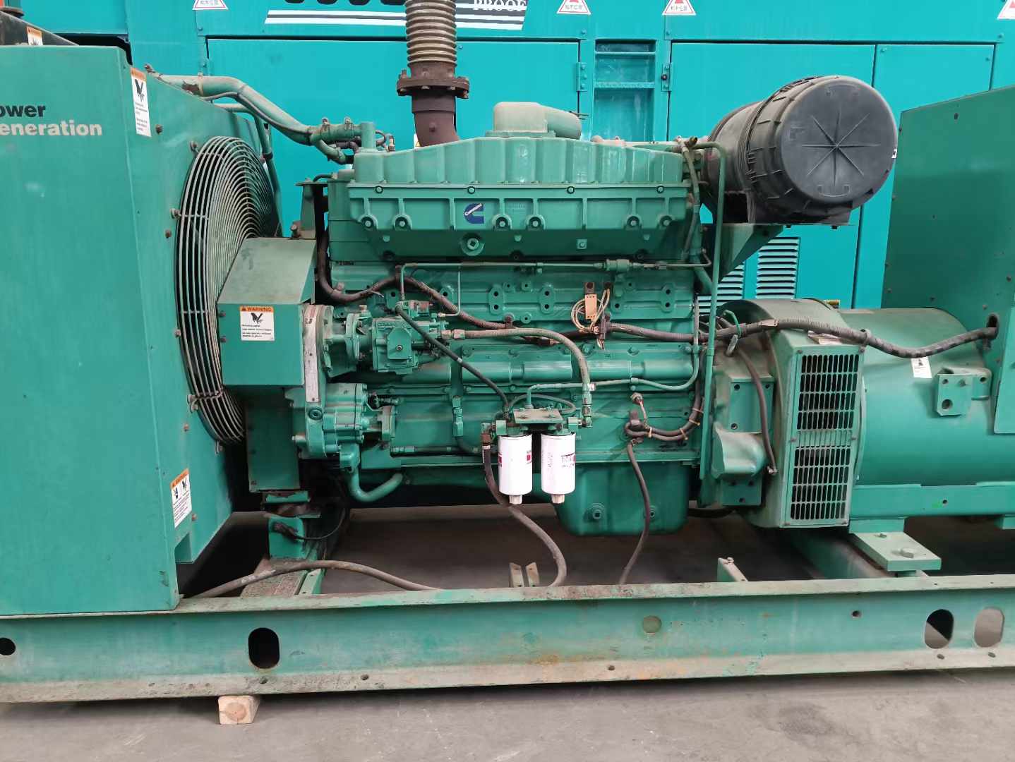 山亭过载会对 600kW 柴油发电机组造成哪些损害？