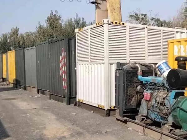 山亭200KW柴油发电机机组每小时油耗是多少?